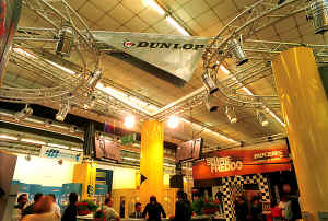 Dunlop-eicma-2001-5.jpg (254386 byte)